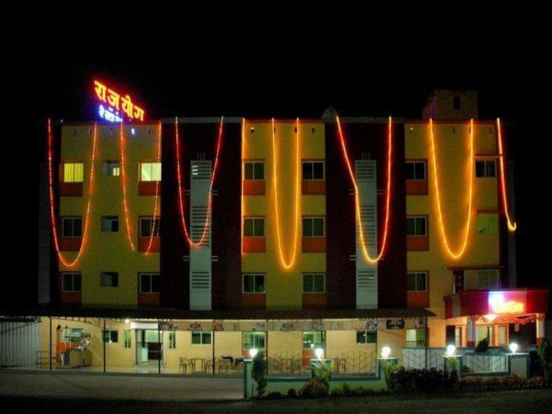 Hotel Rajyog Ranjangaon Ganpati Kültér fotó