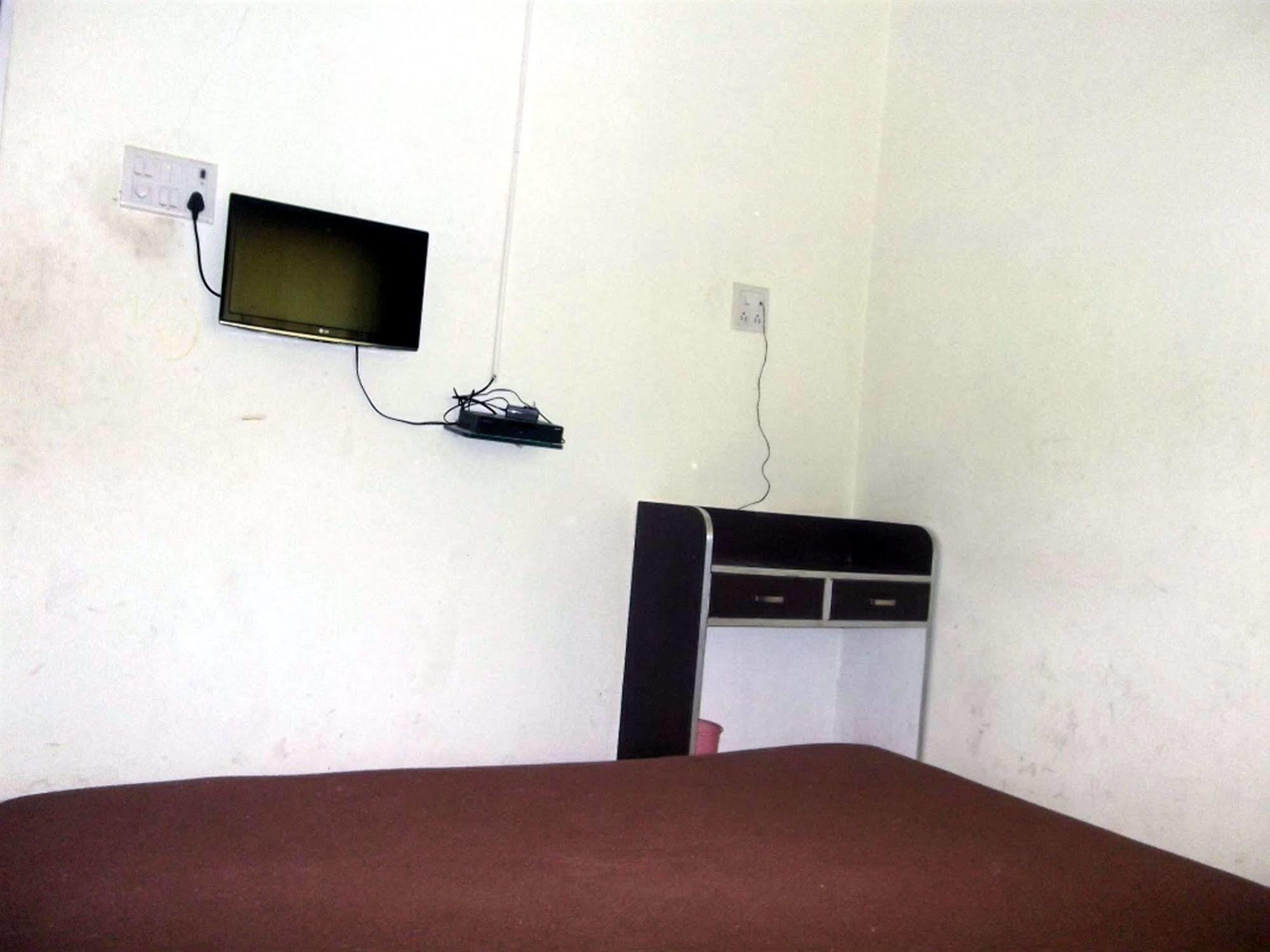 Hotel Rajyog Ranjangaon Ganpati Kültér fotó